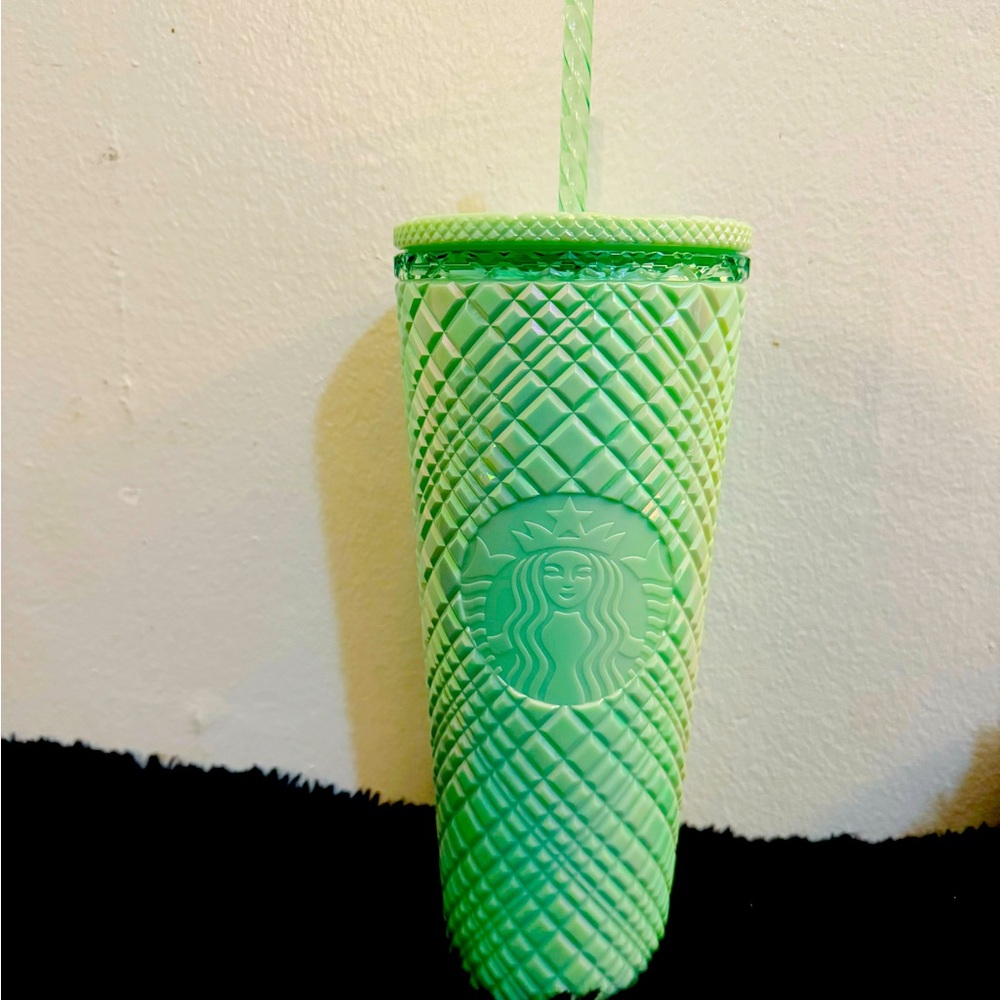 new starbucks cup🌱